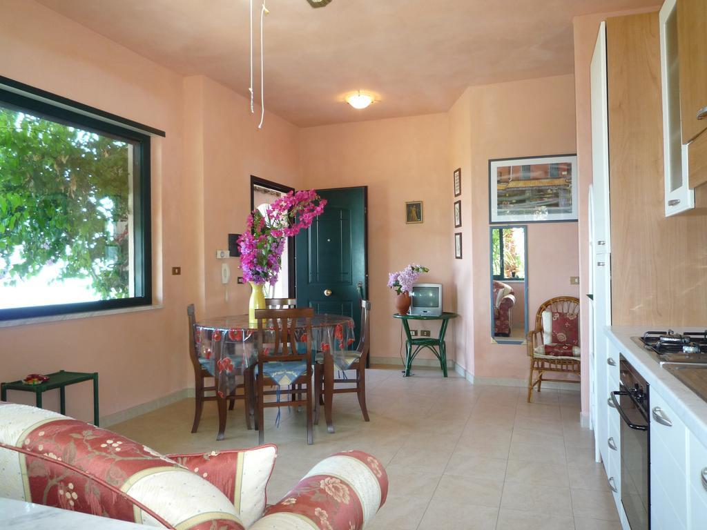 Villa Panthea Capo Vaticano Kamer foto